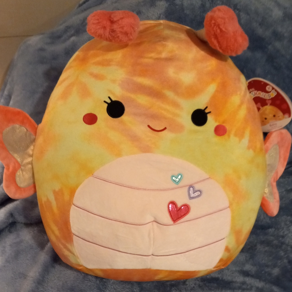 HUGE 24 IN..BEAUTIFUL SQUISHMALLOW..MUST HAVE!! Last one!!